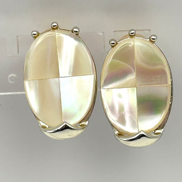 Vintage Marhill Mother of Pearl Clip On Earrings Oval Cabochon Gold Tone Signed - Picture 11 of 12